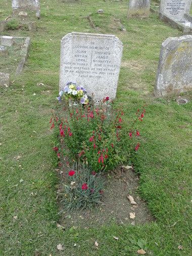 Cork grave