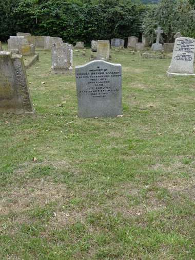 Carlton grave